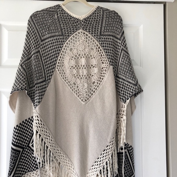 Hollister Sweaters - Like new Hollister cardigan/wrap with fringe.